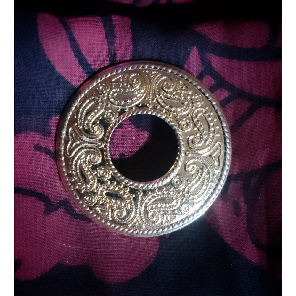 Gold Tone Scarf Clip